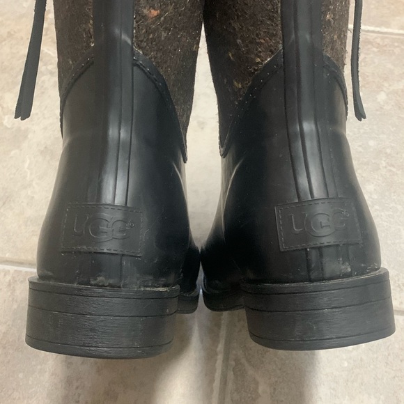 UGG Stephanson Black Tassel Rain Boot - Picture 11 of 11